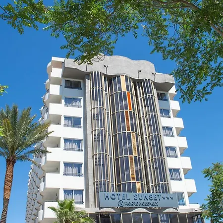 Sunset By Pierre & Otel 3*
